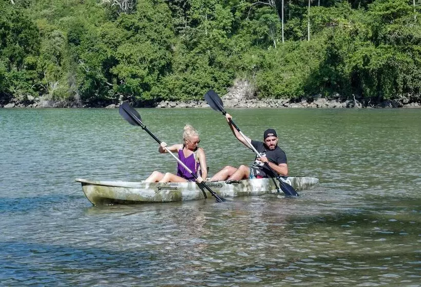 Aamiaismajoitus (B&B) The Hawk's Nest Resort