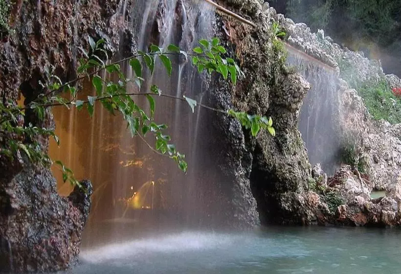 Hostelli Borgo Romantico Relais