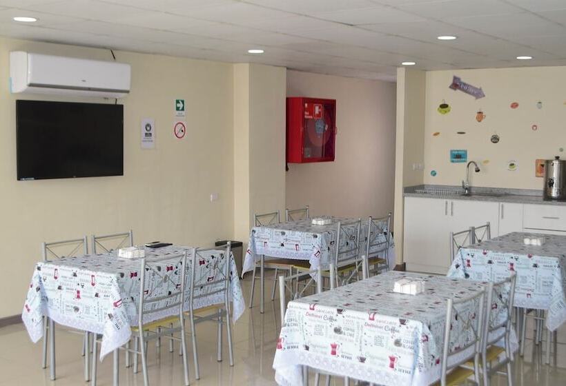 فندق Blu Bascuñan