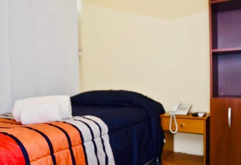 فندق Blu Bascuñan