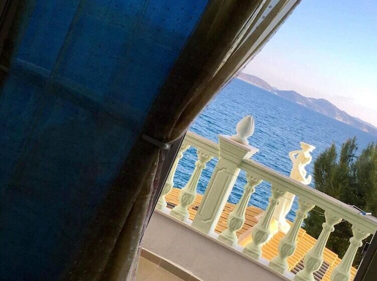 هتل Kalemi S Beachside