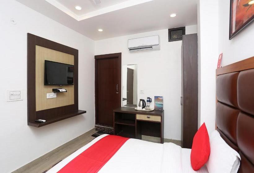 هتل Capital O 19743 Taj Green