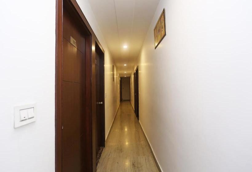 هتل Capital O 19743 Taj Green