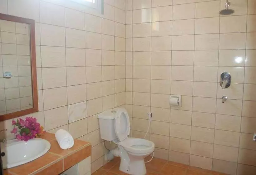 هتل Regency Inn Tudor