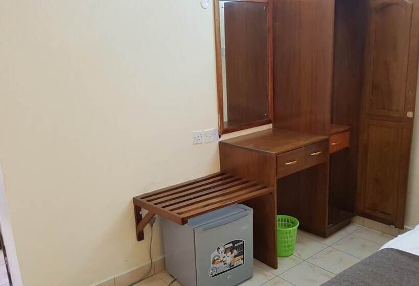 هتل Regency Inn Tudor