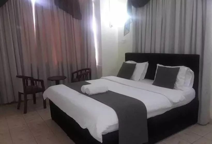 هتل Regency Inn Tudor