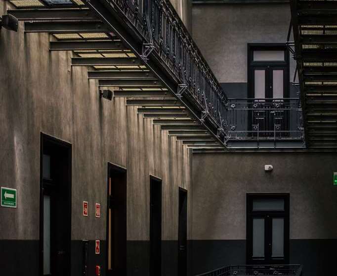 هتل Umbral, A Curio Collection By Hilton