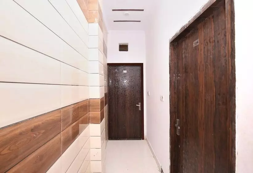 Oyo 19565 Hotel Galaxy