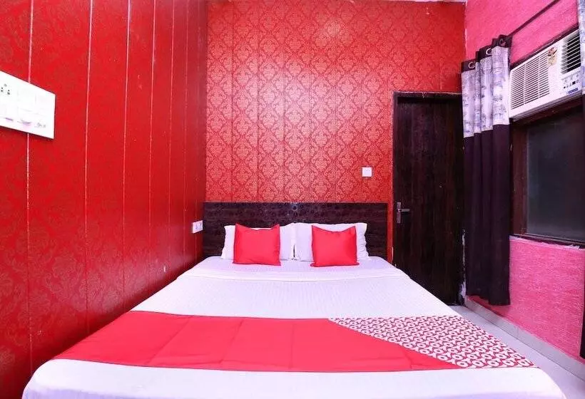 Oyo 19565 Hotel Galaxy