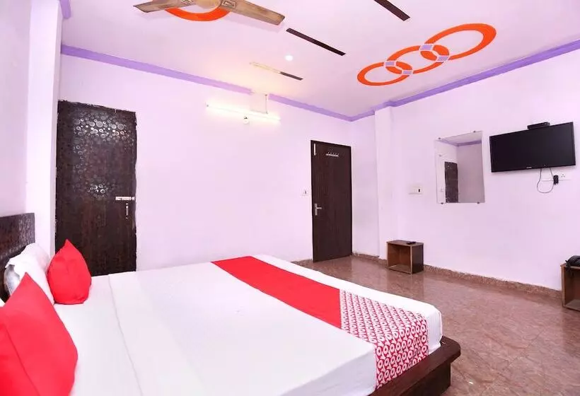 Oyo 19565 Hotel Galaxy