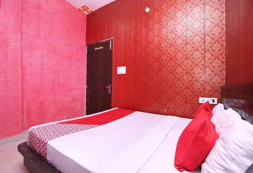 Oyo 19565 Hotel Galaxy