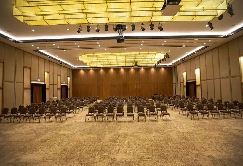 Radisson Blu Hotel & Conference Center, Niamey