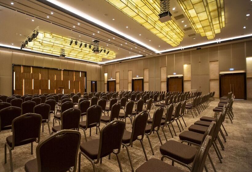 Radisson Blu Hotel & Conference Center, Niamey