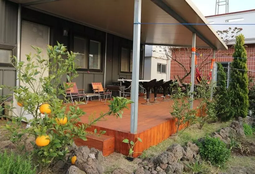 ユースホステル Blue Island Guesthouse