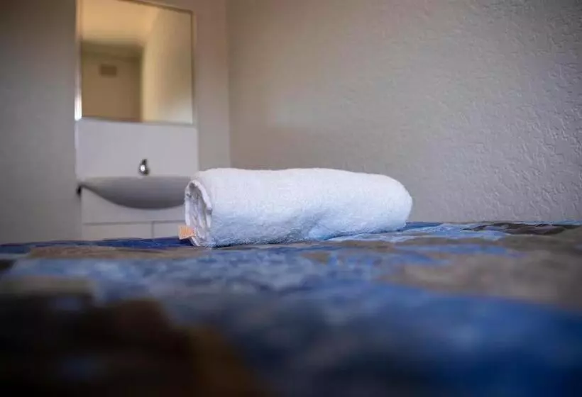 Criterion Hotel Gundagai