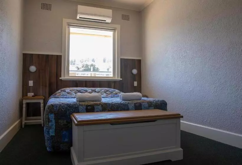 Criterion Hotel Gundagai