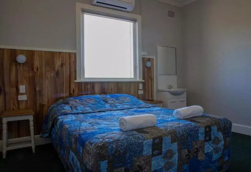 Criterion Hotel Gundagai