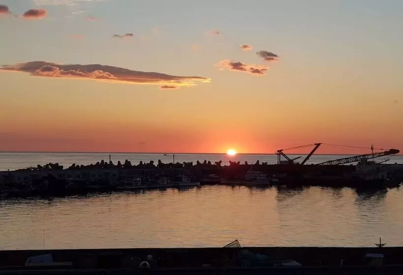 Gangneung Ocean Marina Pension   Hostel