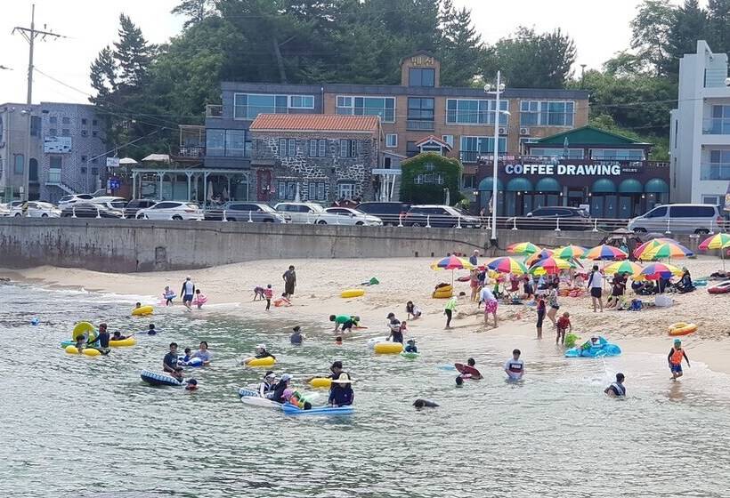 Gangneung Ocean Marina Pension   Hostel