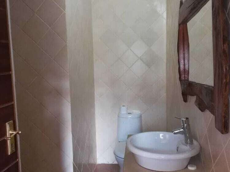 בית מלון כפרי African Explorer Private Game Lodge