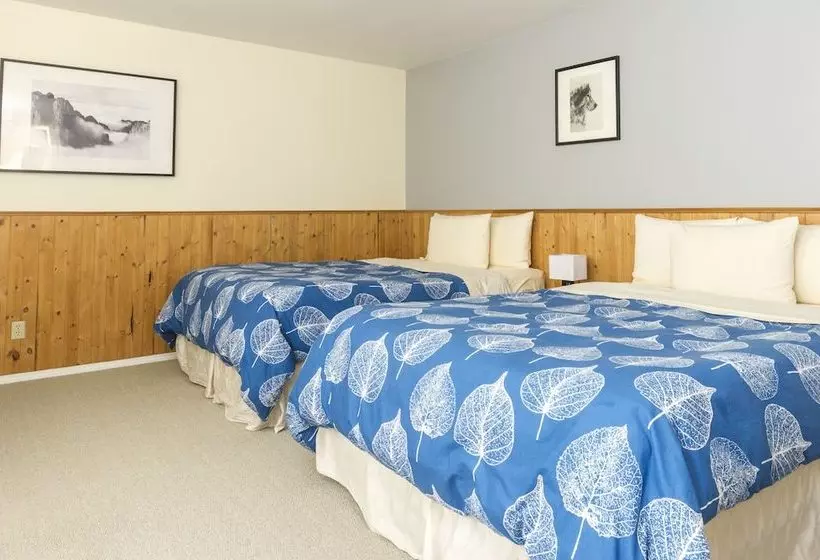 Hotelli Bella Coola Mountain Lodge