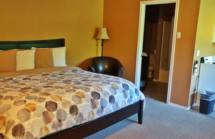 Hotelli Bella Coola Mountain Lodge