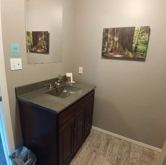 Hotelli Bella Coola Mountain Lodge