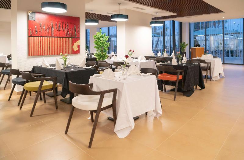 هتل Golden Tulip Royaume