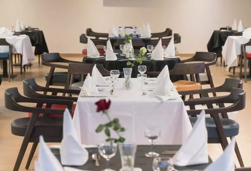 هتل Golden Tulip Royaume