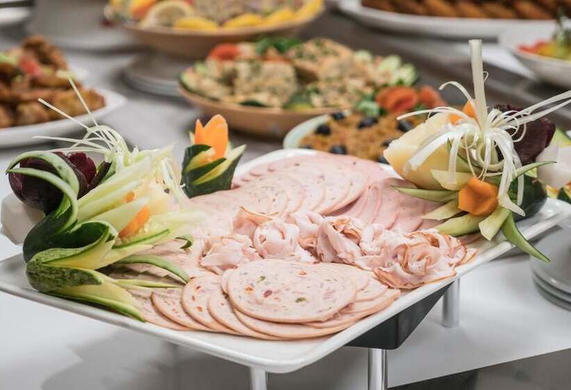 هتل Golden Tulip Royaume