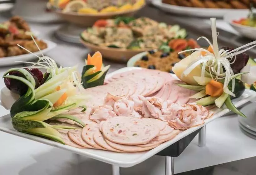 هتل Golden Tulip Royaume