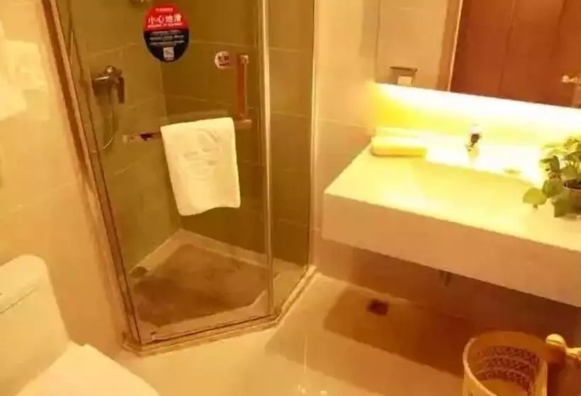 Hotelli Greentree Inn Jinan Changqing District Changqing University Town Express