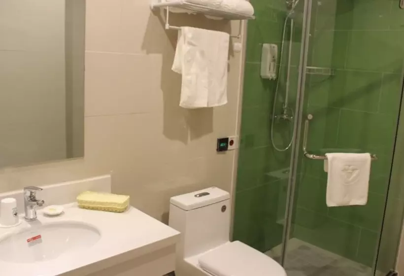Hotelli Greentree Inn Jinan Changqing District Changqing University Town Express