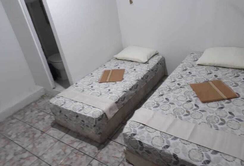 هتل Pousada & Hostel Casa Sefarad