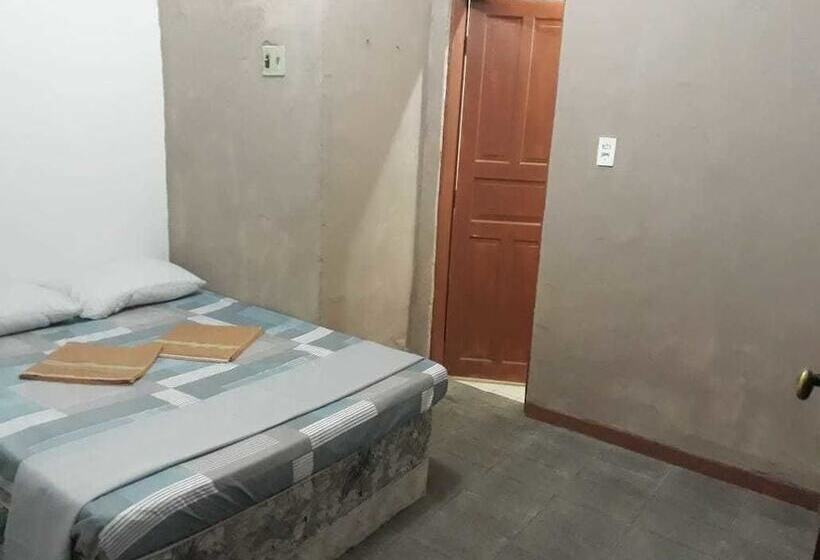 هتل Pousada & Hostel Casa Sefarad