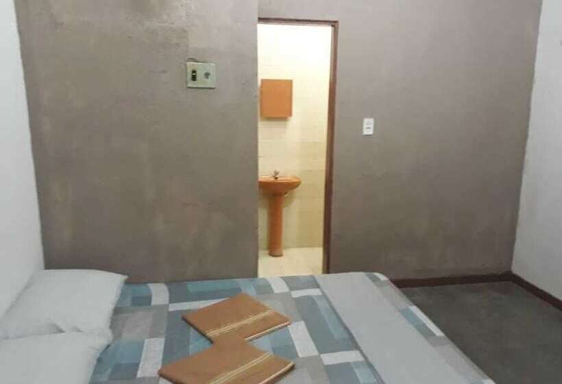 هتل Pousada & Hostel Casa Sefarad