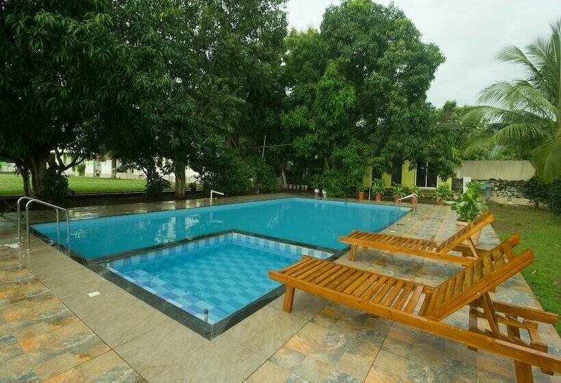 هتل Sahyadri Resort & Cottage By Oyo