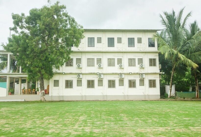 هتل Sahyadri Resort & Cottage By Oyo