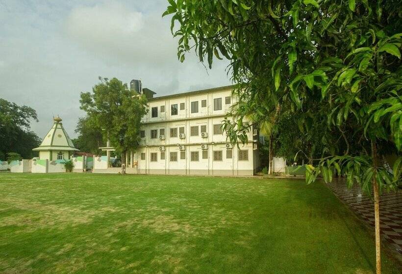 هتل Sahyadri Resort & Cottage By Oyo