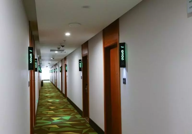 هتل Vatica Shanghai Jinshan District Jinshan International Trade City Weihong Road