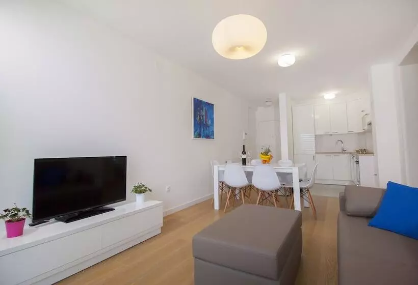 Makarska Touristik Apartments