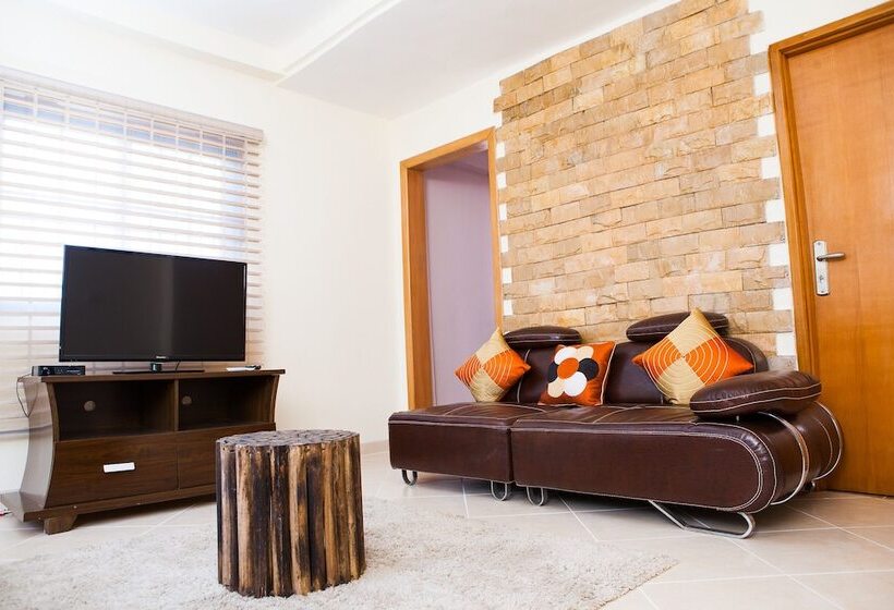 Maxwell Court Apartments