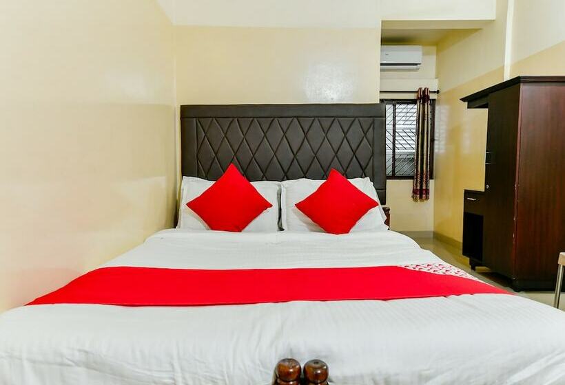 Oyo 23115 Hotel Saravana