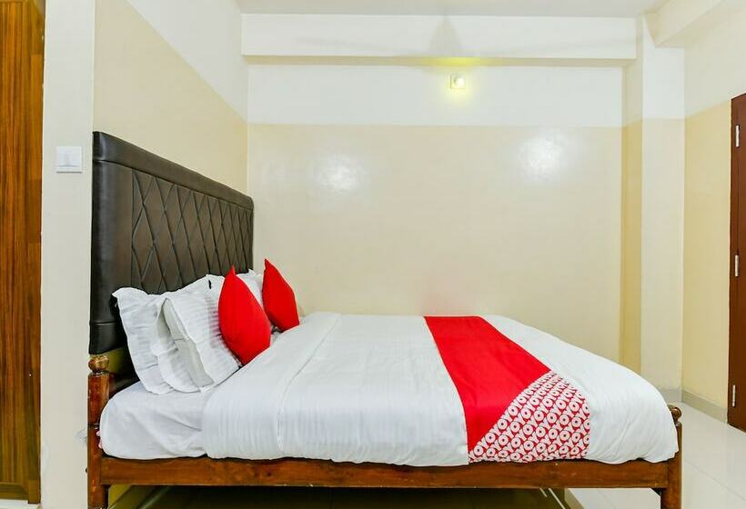 Oyo 23115 Hotel Saravana