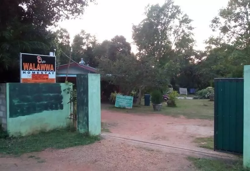 ユースホステル Sigiriya Village Home Stay