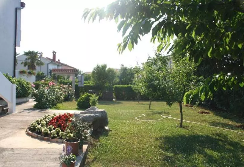 Apartments Villa Falcon