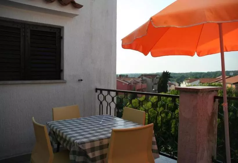 Apartments Villa Falcon