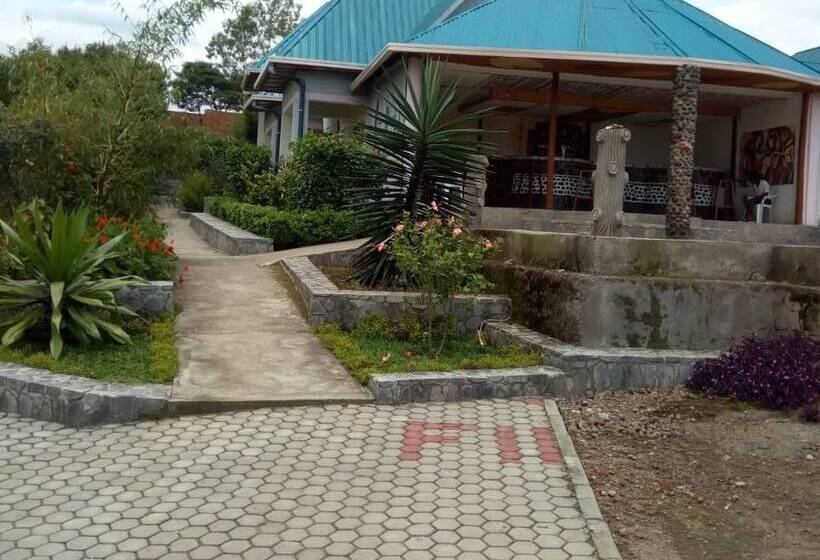 تختخواب و صبحانه East Africa Amazon Guest House