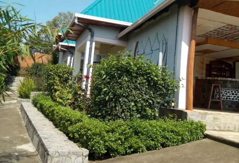 تختخواب و صبحانه East Africa Amazon Guest House