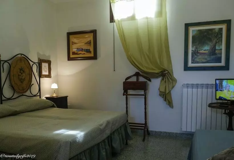 Aamiaismajoitus (B&B) Tenuta Il Grifo